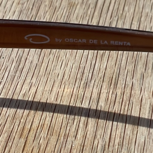 Oscar Dela Renta Mod 3027210 Avitor Sunglass - Picture 6 of 6